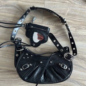 Black crossbody purse le cagole bag